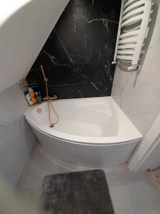 Domek Pod Brzozami Z Jacuzzi ,Grillem I Tarasem Przemyśl Exterior foto