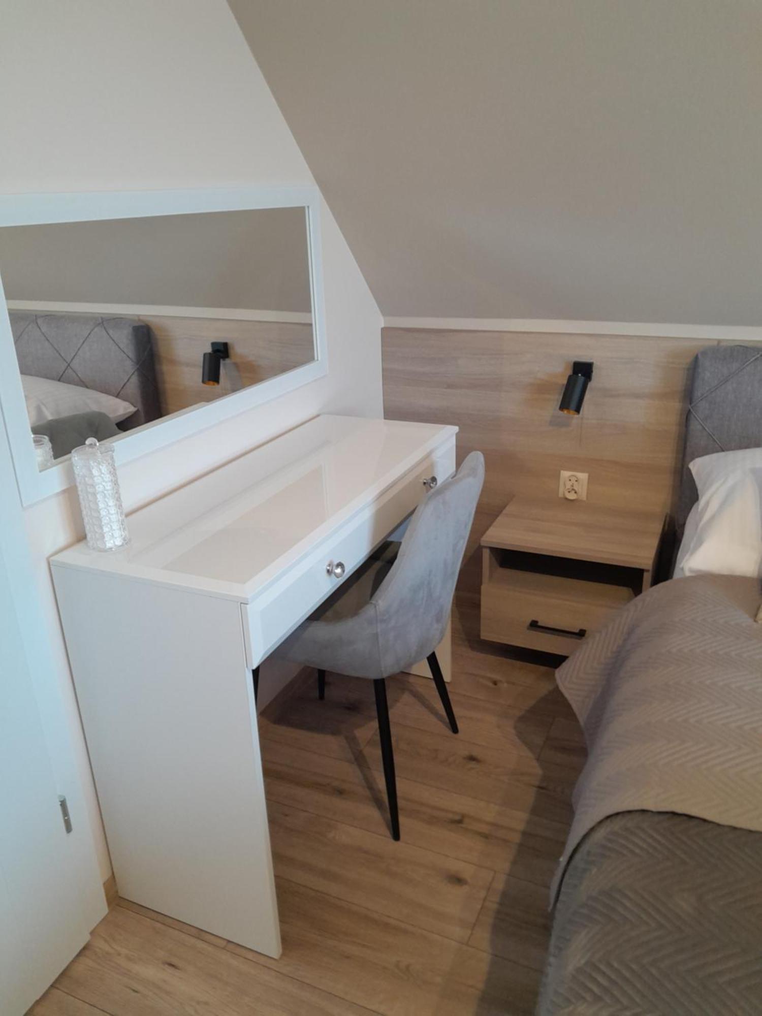 Domek Pod Brzozami Z Jacuzzi ,Grillem I Tarasem Przemyśl Exterior foto
